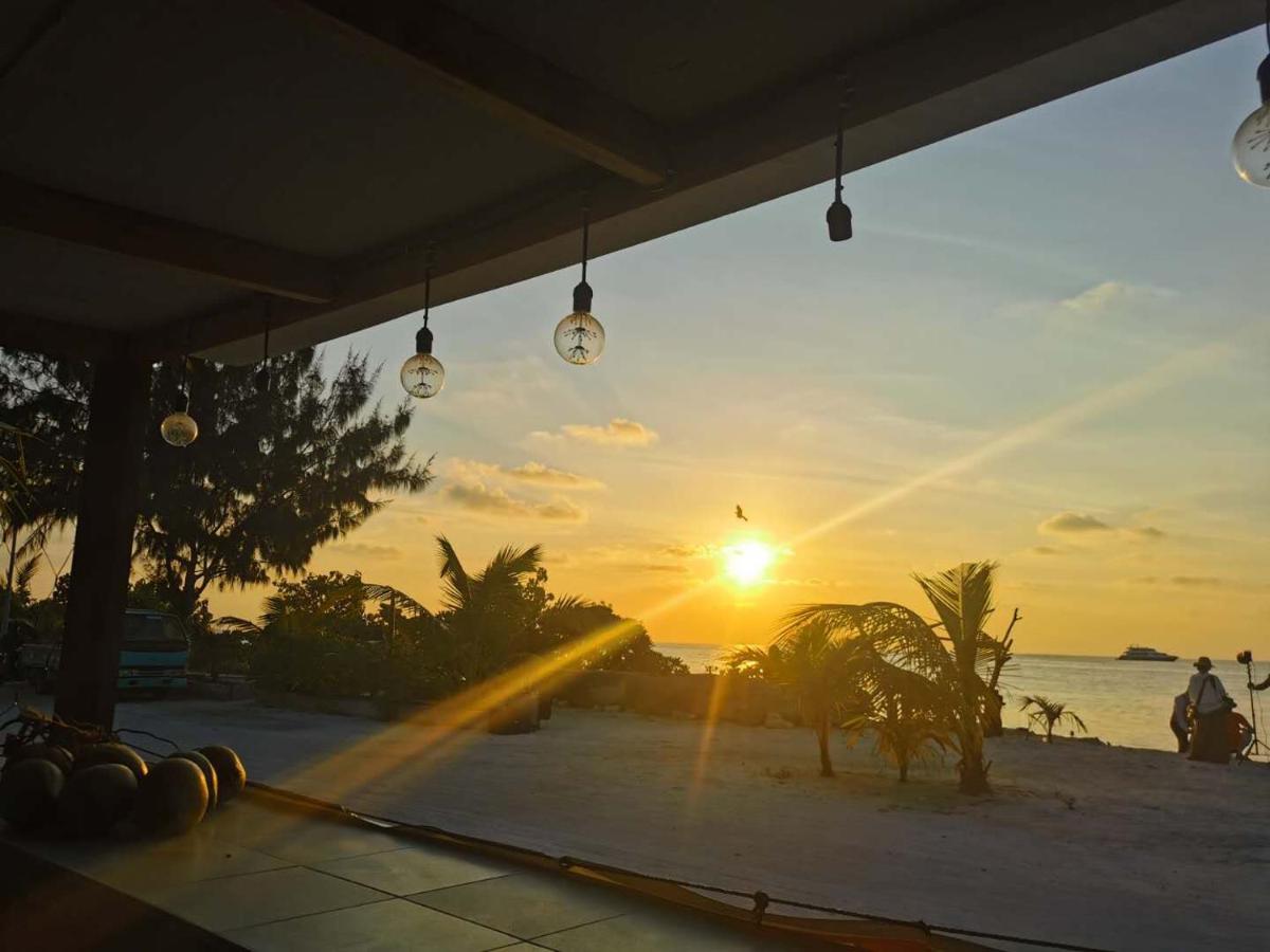 Hotel Ocean Vista Maldives,Maafushi Extérieur photo